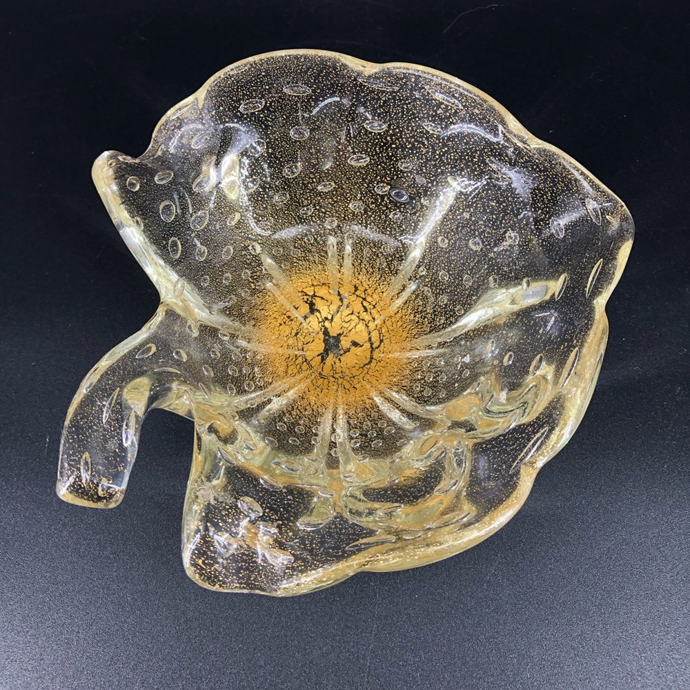 Hand-Blown MCM Murano Gold Flecks Bullicante Italian Art Glass Ashtray Dish